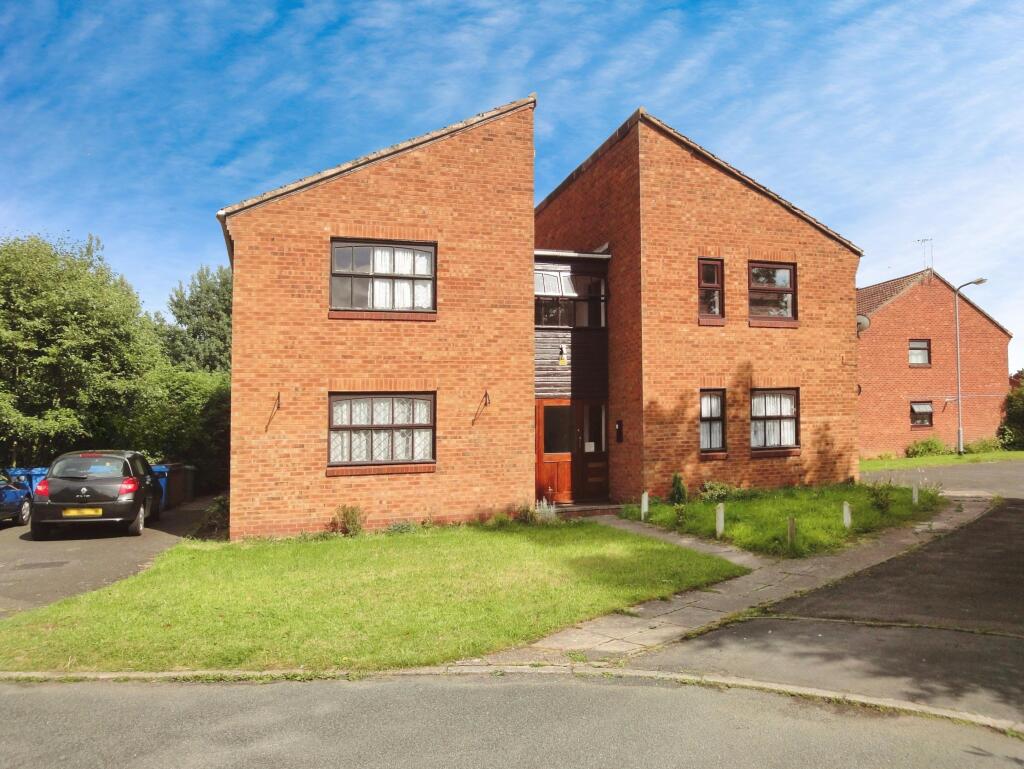 Main image of property: Elgin Court, Perton, Wolverhampton, WV6