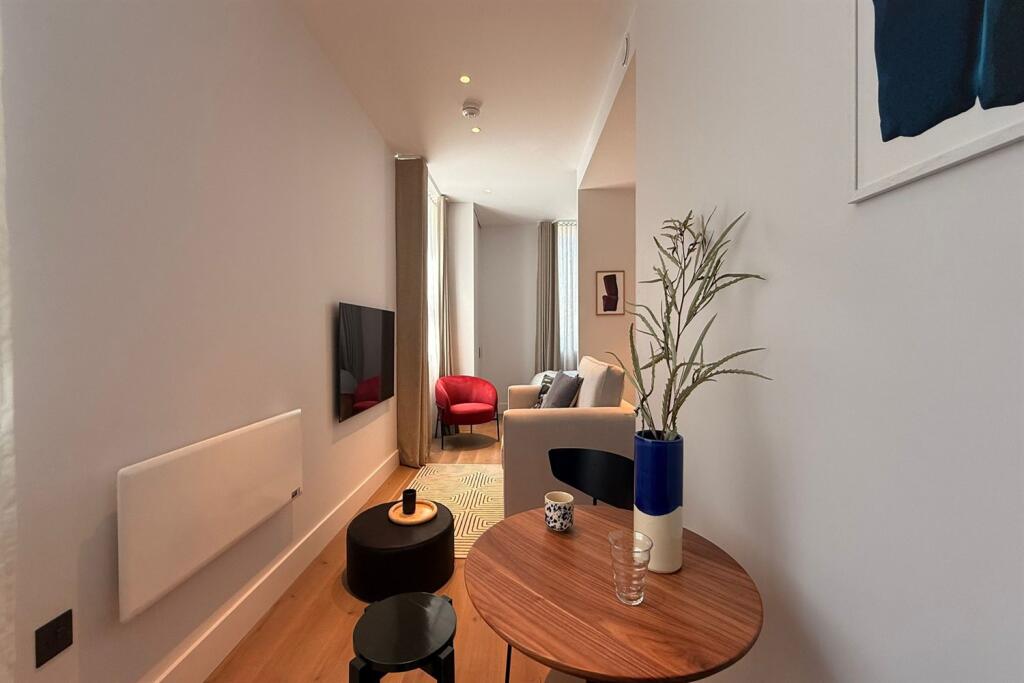 Apartment in London - View 2