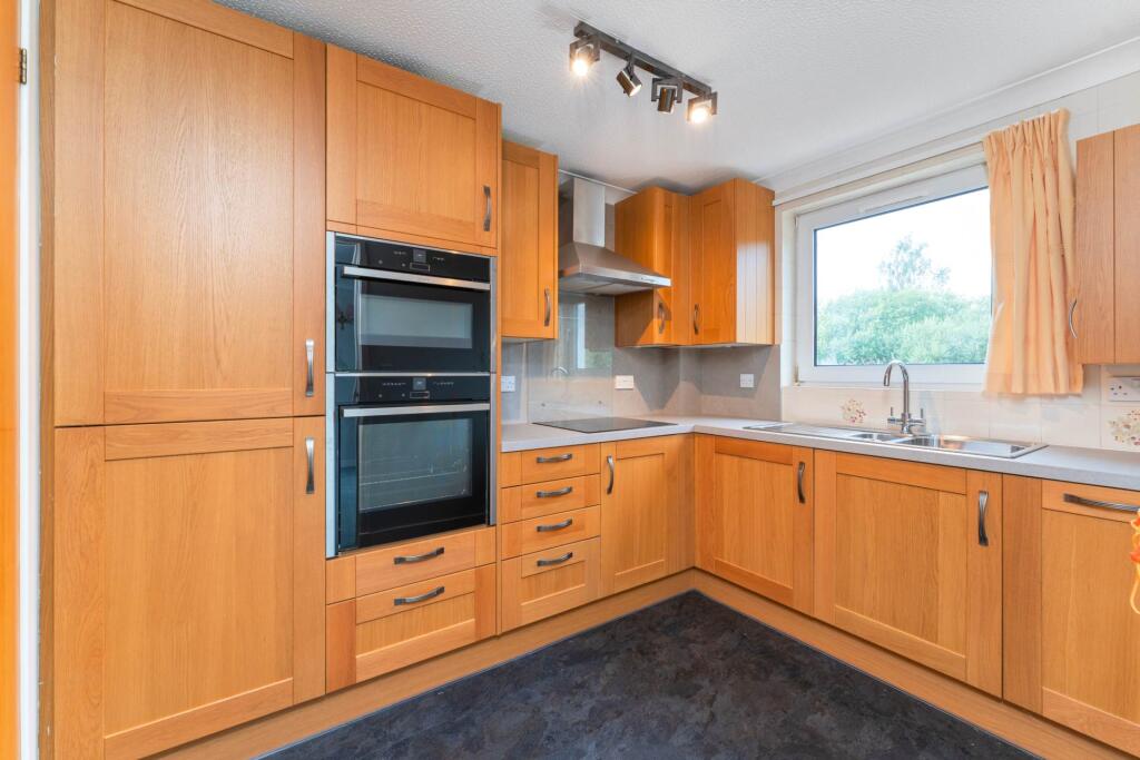 House in Paisley, Inverclyde - More