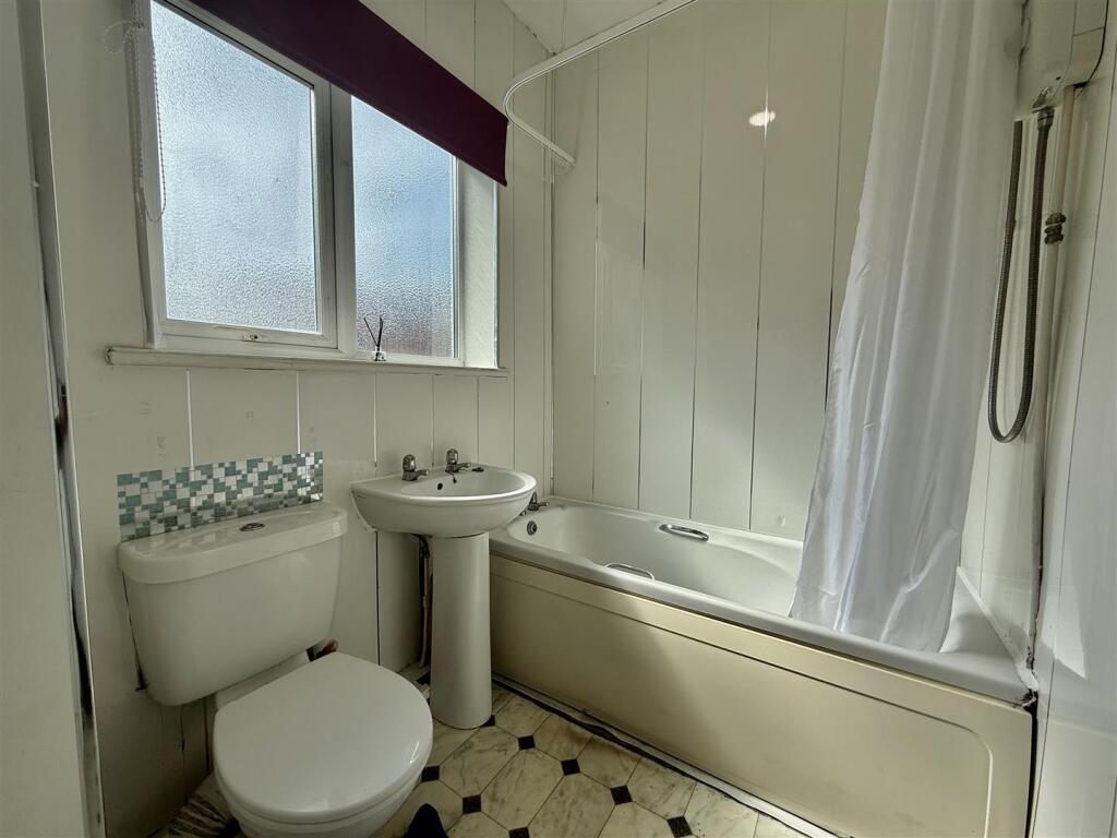 Apartment in Newcastle upon Tyne - More