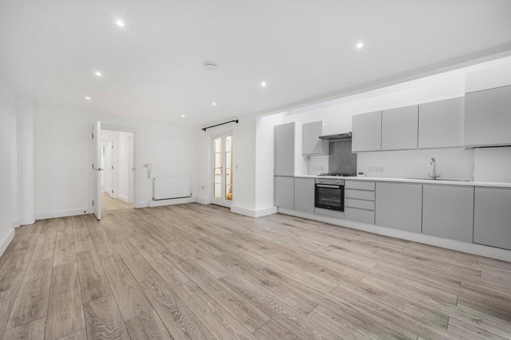 Apartment in London - More