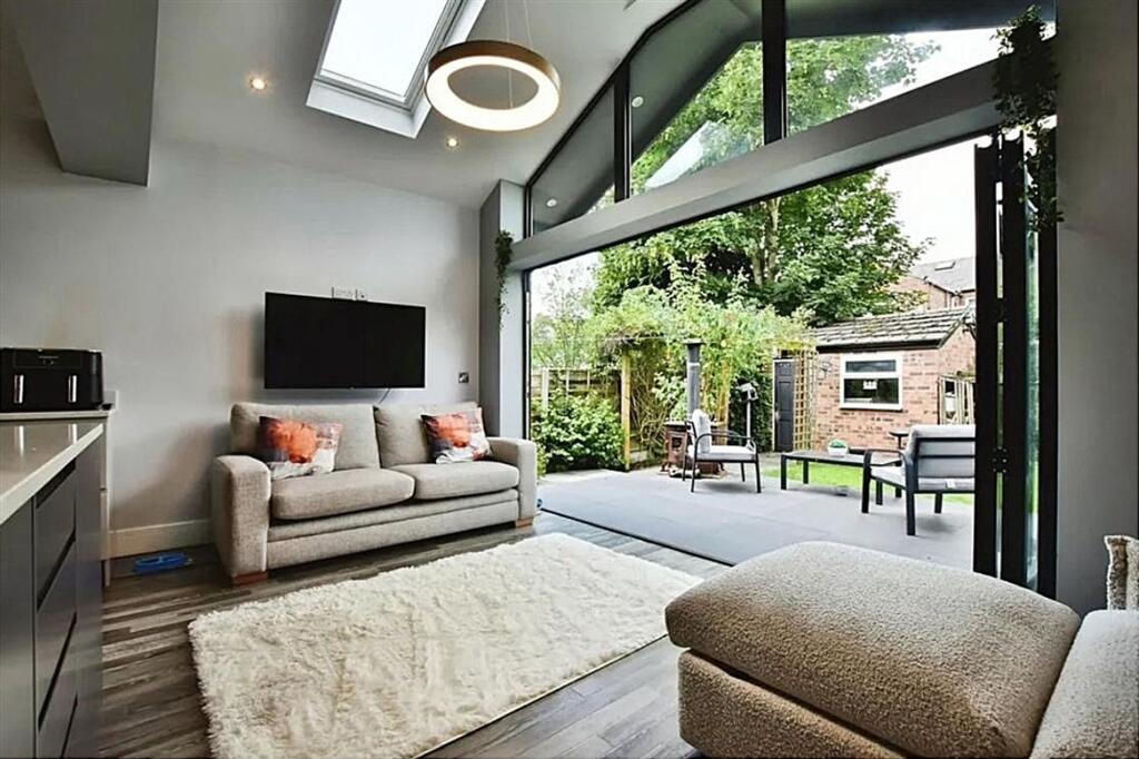 Beech Avenue, Manchester, M22 photo 4