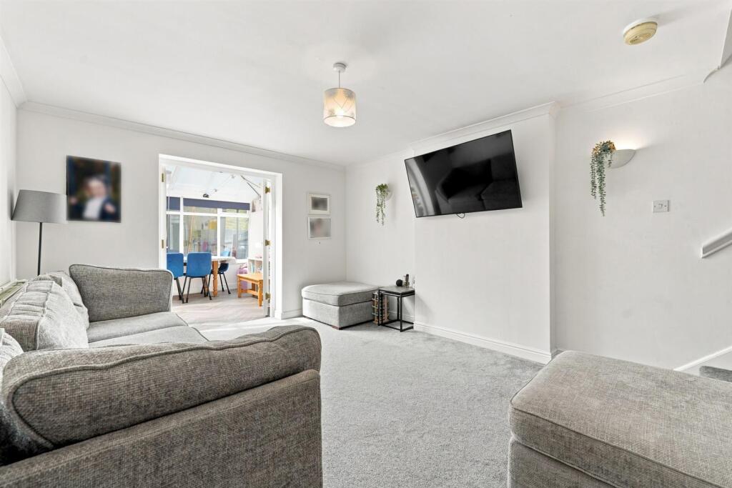 Spinners Way, Bollington, SK10 5HE photo 4
