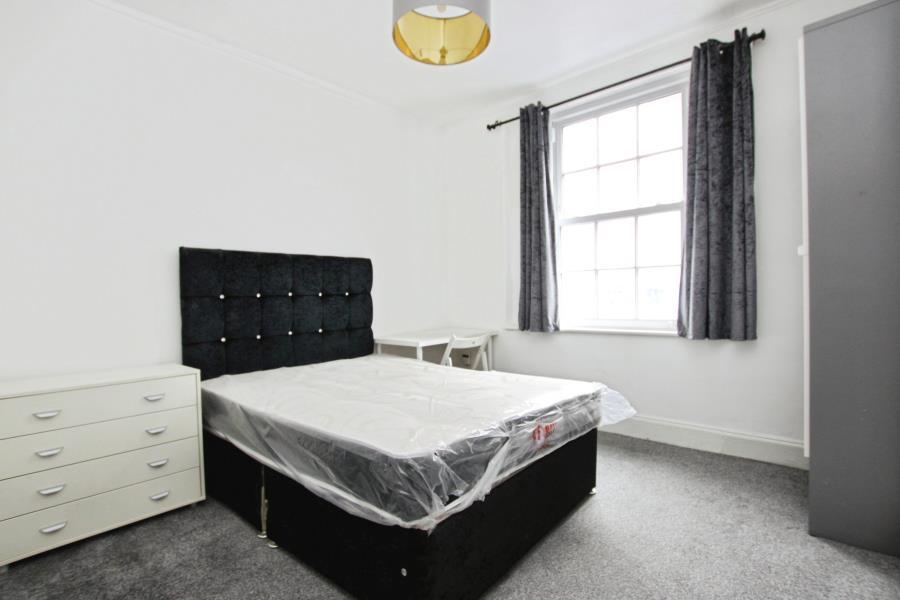 2 bedroom maisonette for rent