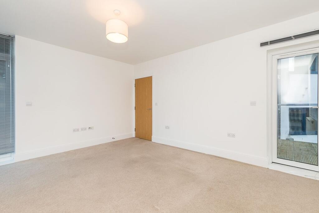 Apartment in Preston - More