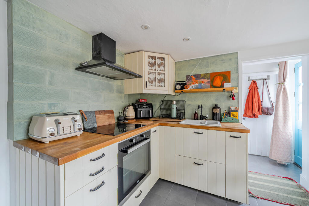 House in East Devon, Lympstone - View 3