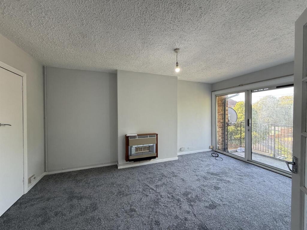 Apartment in London - View 3