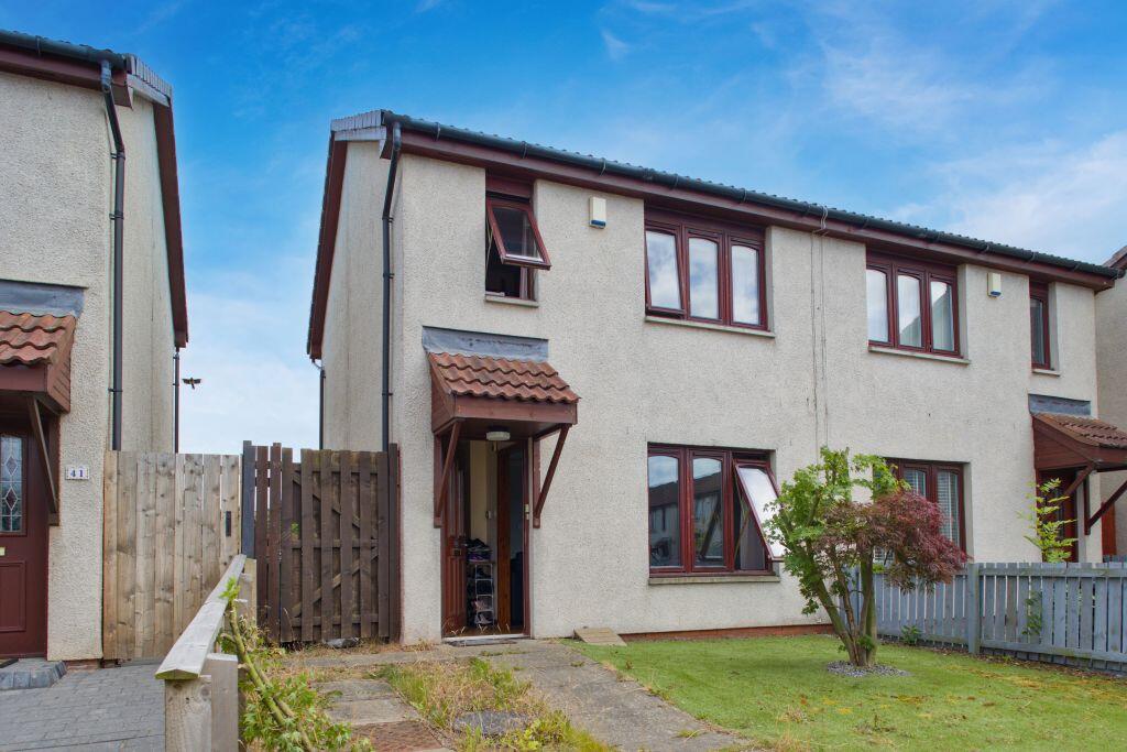 Main image of property: 42 Oliphant Gardens, Wallyford, EH21 8QP