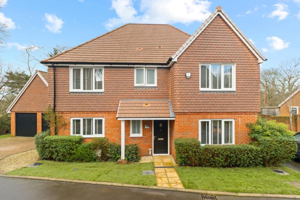 Main image of property: Summer Avenue, Horam, Heathfield, East Sussex, TN21