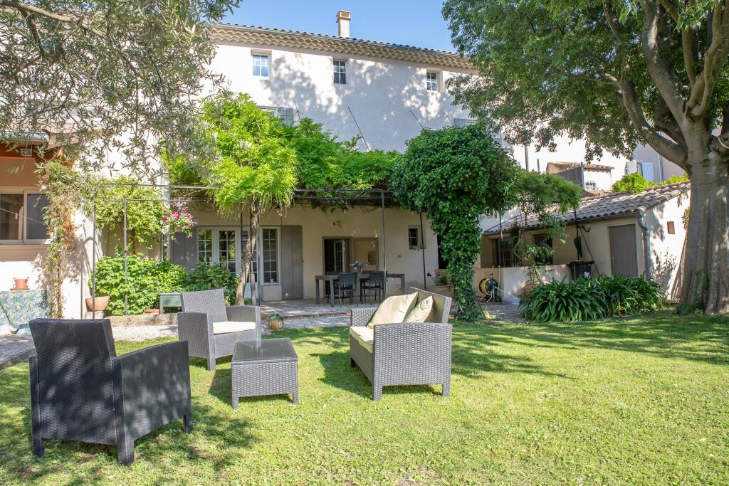 Main image of property: Provence-Alps-Cote d`Azur, Vaucluse, Ste-Cécile-les-Vignes