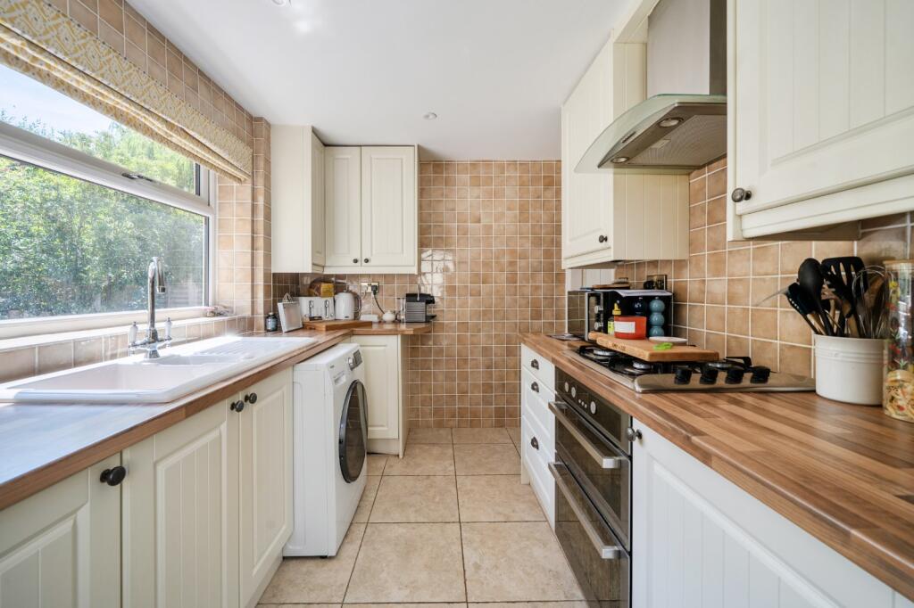 House in Worcester - View 5