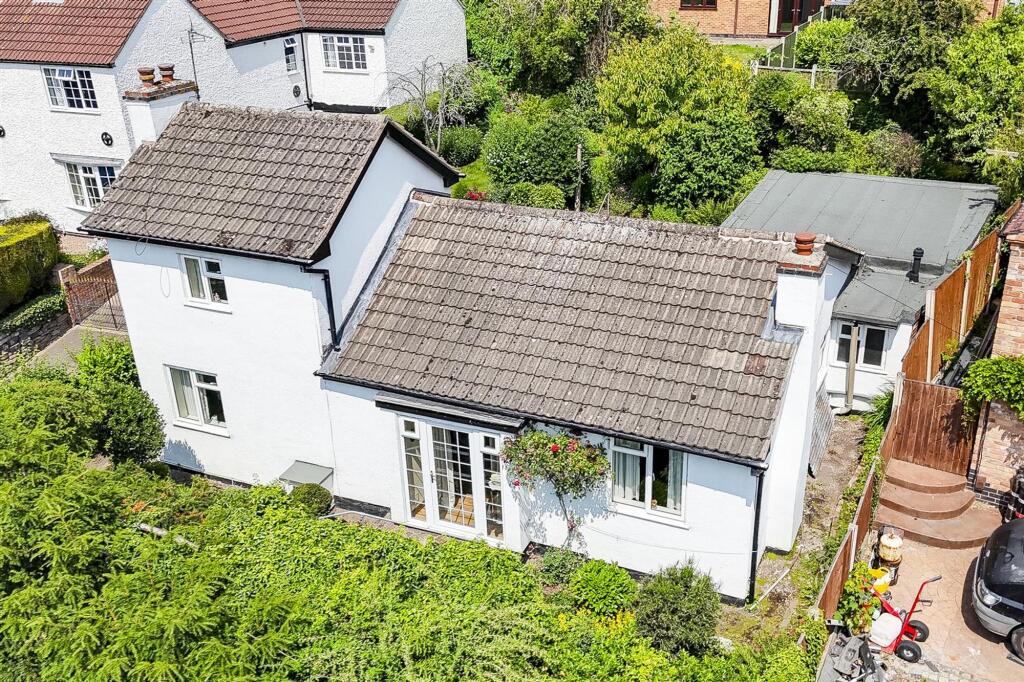 Main image of property: Main Road, Gedling, NG4 3HD
