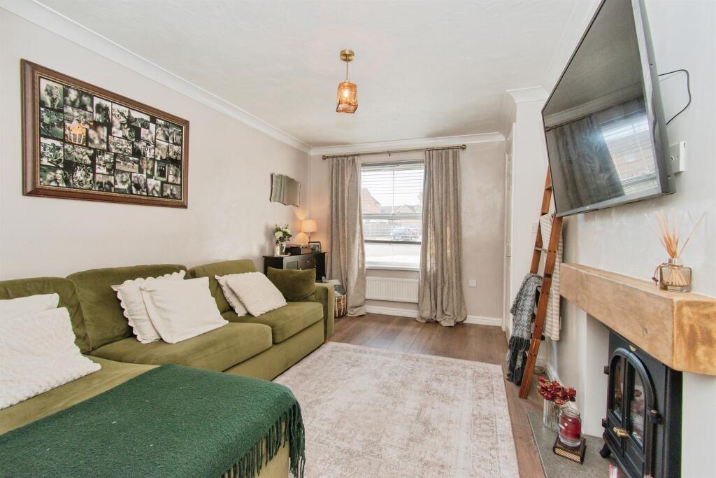 House in Wakefield - View 5