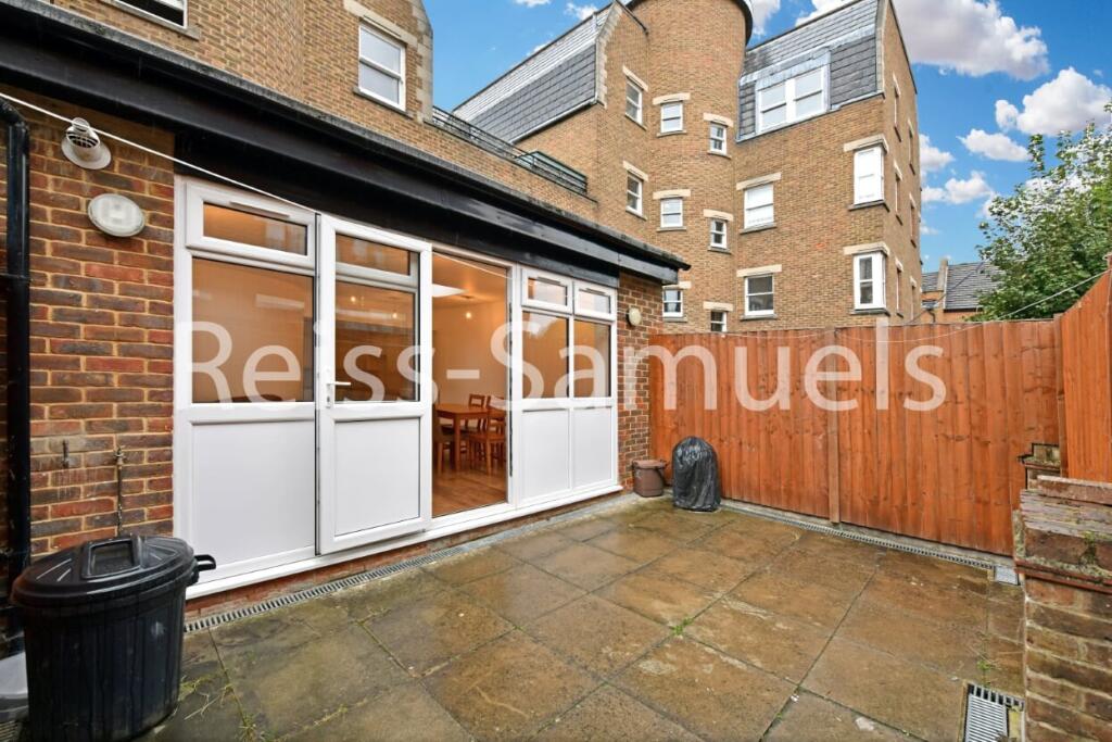 5 bedroom town house for rent