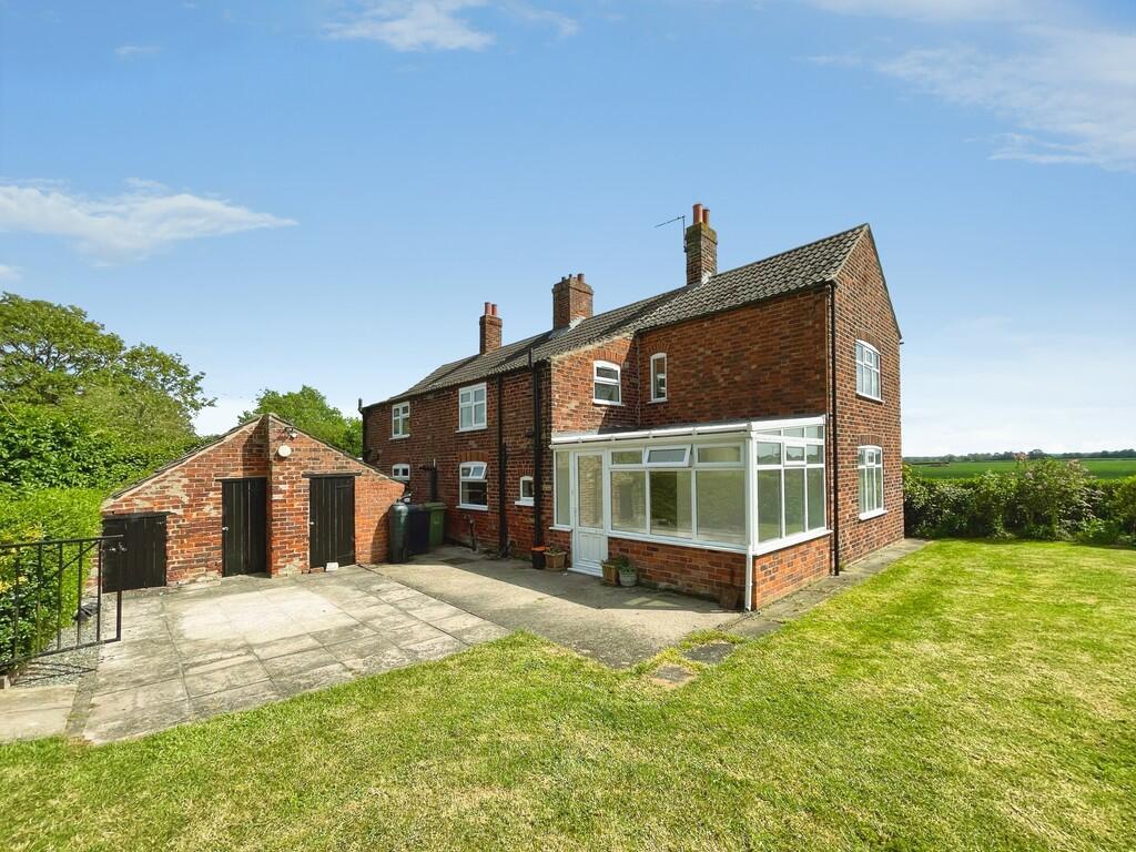Main image of property: Thorpe In The Fallows, Lincoln