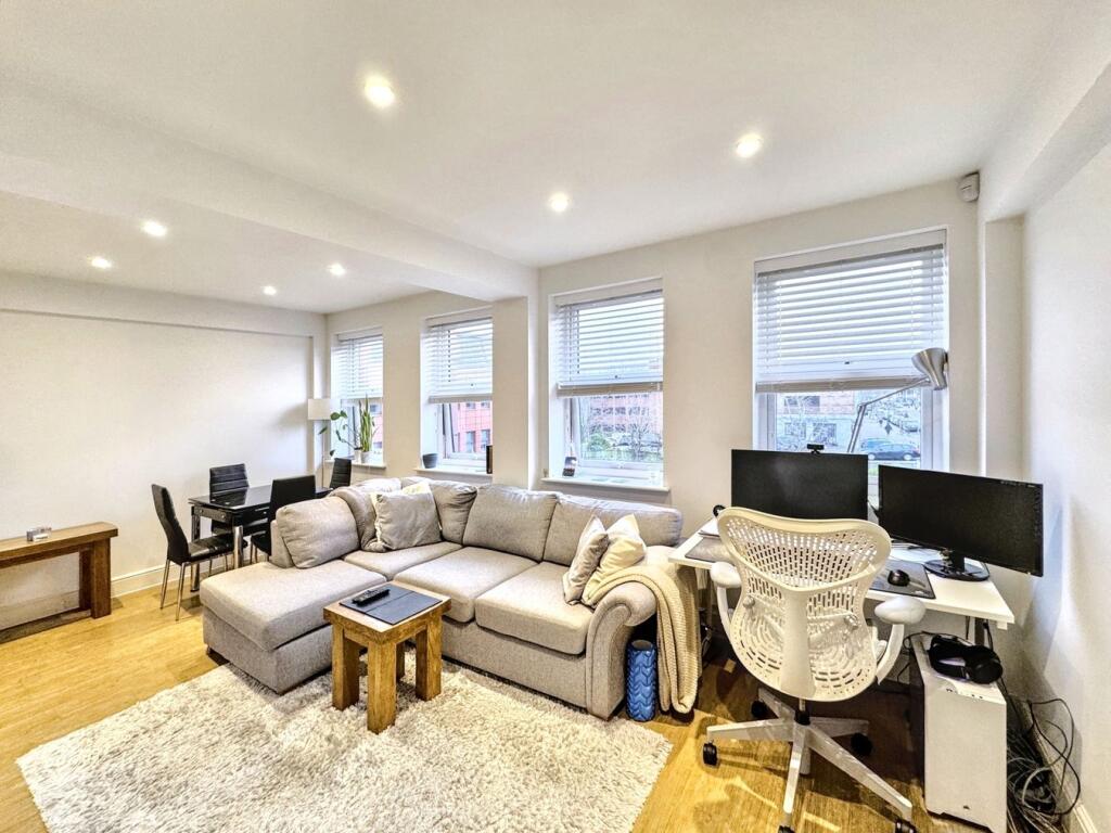 Apartment in Bromley - View 2