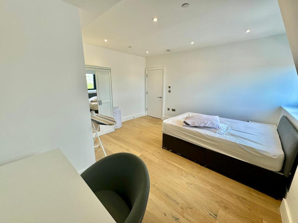 Apartment in Norwich - View 5