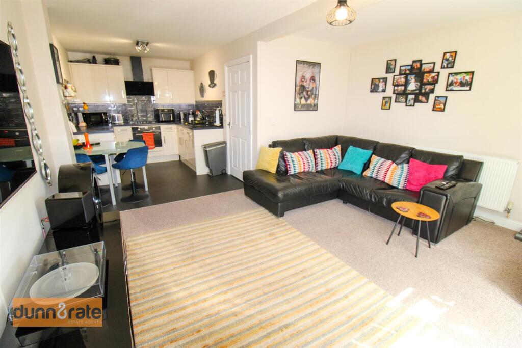 House in Stoke-on-Trent - View 4