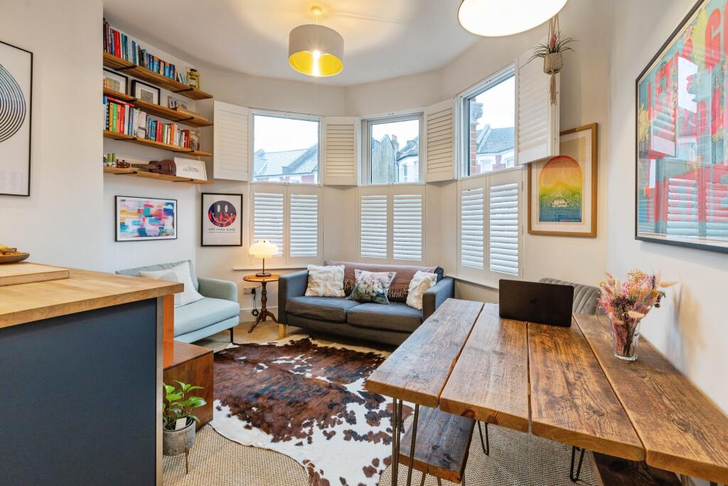 Apartment in London - View 2