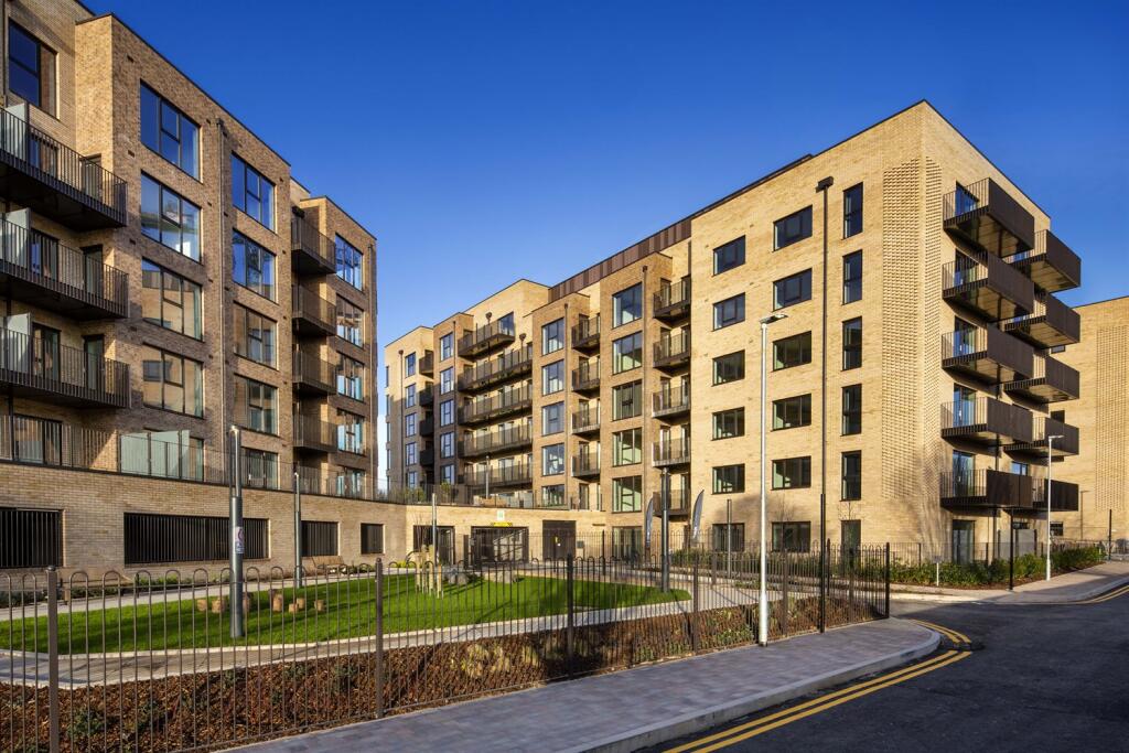 Main image of property: 1 bedroom property in St Andrews Road, Uxbridge