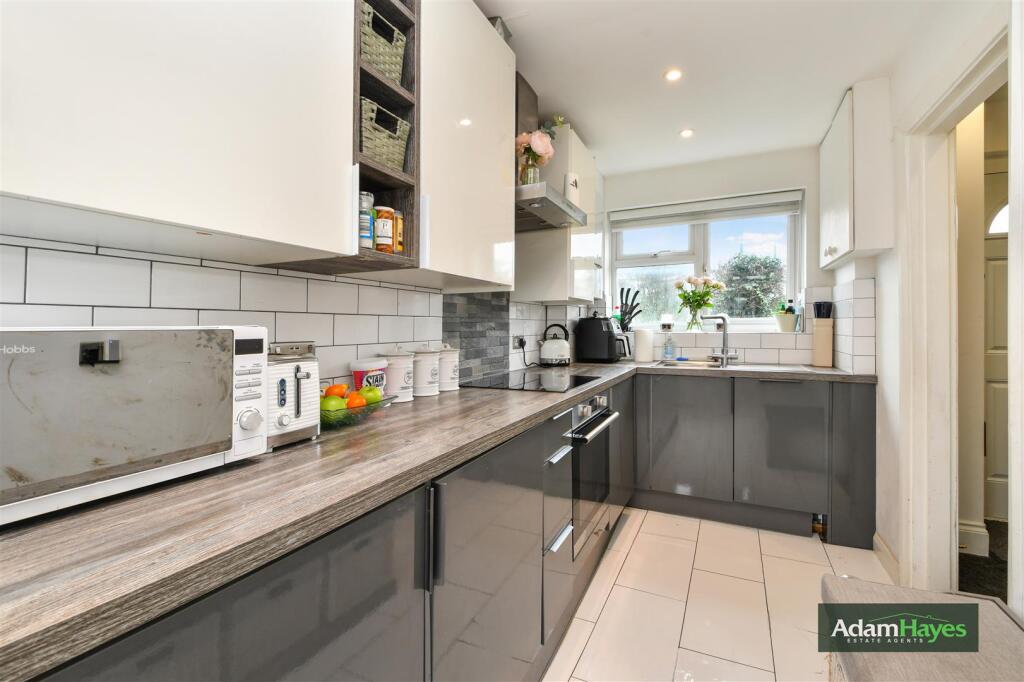 Main image of property: Sunny Way, North Finchley, N12