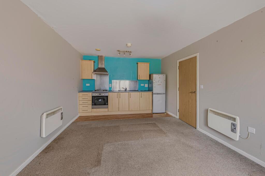 Apartment in Stoke-on-Trent - View 5