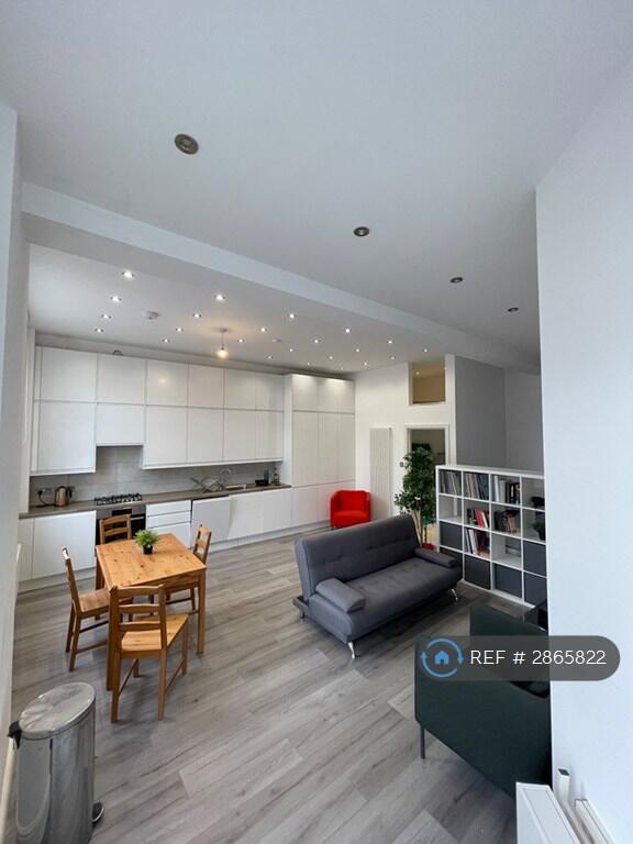 Main image of property: Acton Park, London, W3