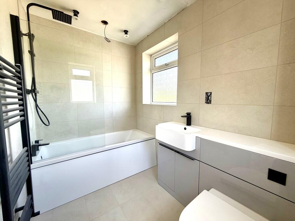 House in Rushcliffe, East Leake - View 3