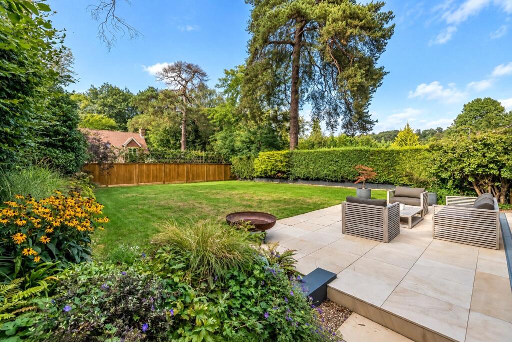House in Reigate and Banstead, Reigate - View 4