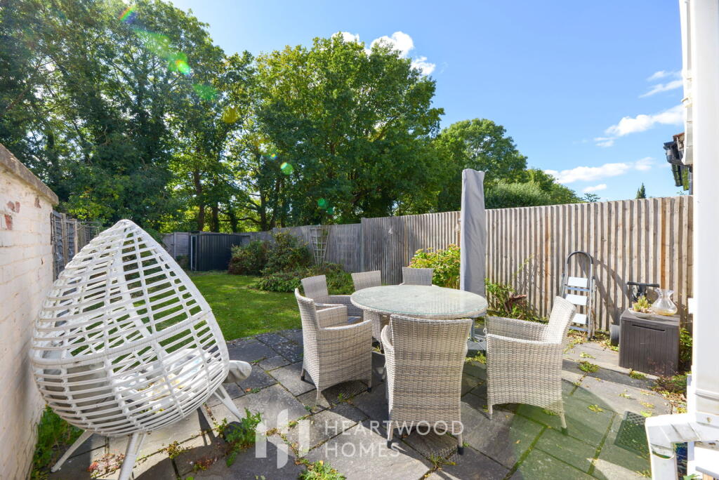 Main image of property: Colney Heath Lane, St. Albans, AL4 0TU