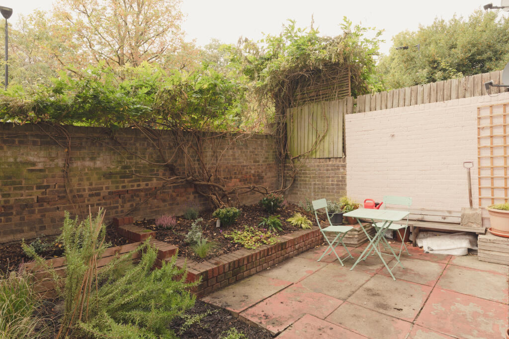 Apartment in London - View 3