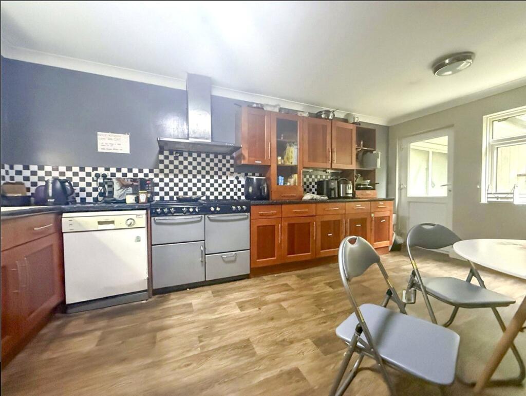 Additional image 3 of Farnborough Close, Redditch, Worcestershire, B98