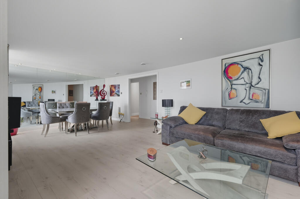 Main image of property: Pier Head Lock, London, E14