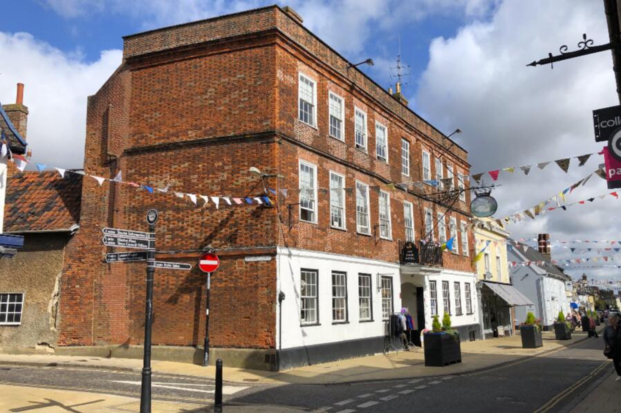 Main image of property: Swan Hotel 19 The Thoroughfare, Harleston, IP20 9AS
