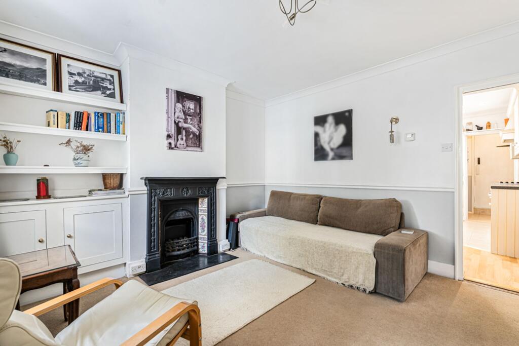 Oldhall Street, Hertford, SG14 photo 2