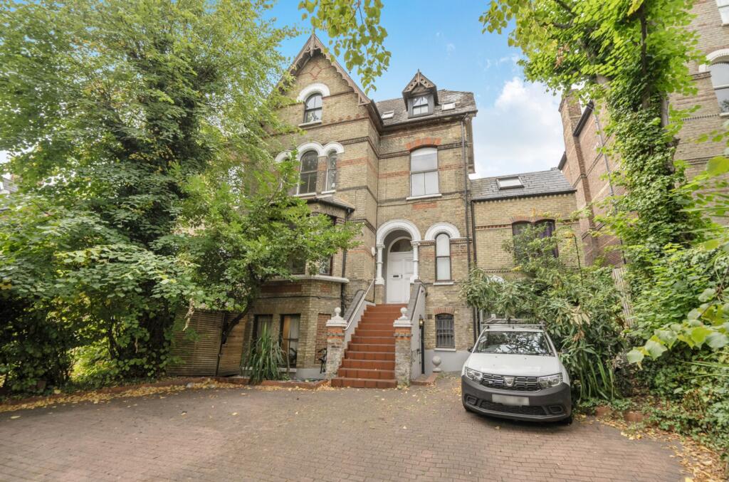 Apartment in London - View 2