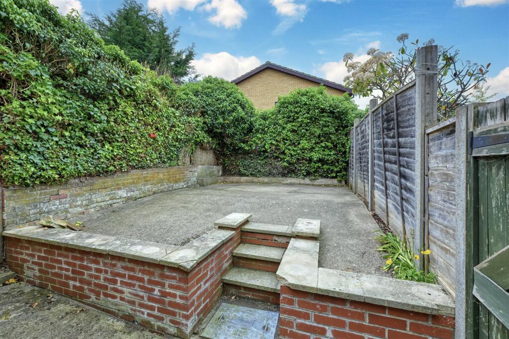 Gordon Road, Oundle, Peterborough, Northamptonshire, PE8 photo 4