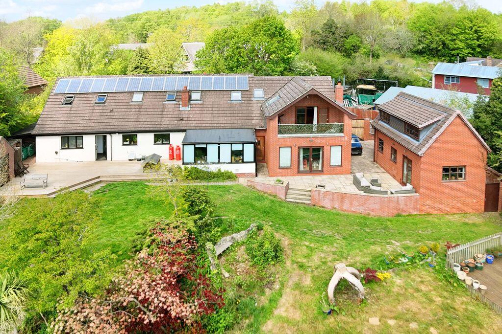 Main image of property:  Leasowe Green Lightmoor TF4 3QX