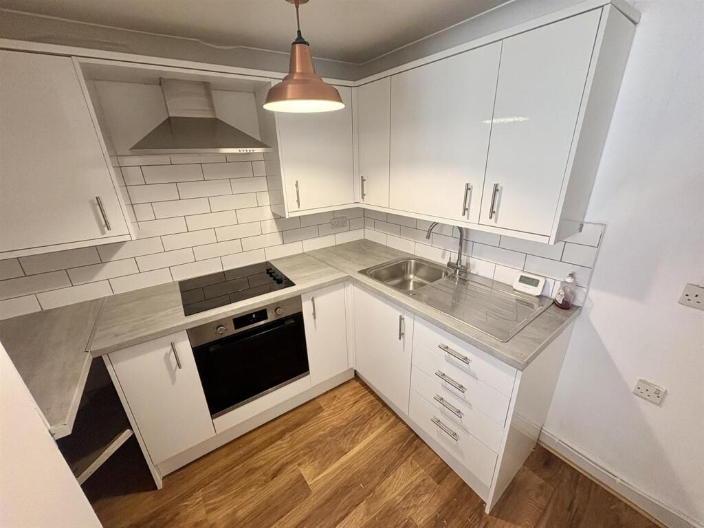 Apartment in Portsmouth, Old Portsmouth - View 4