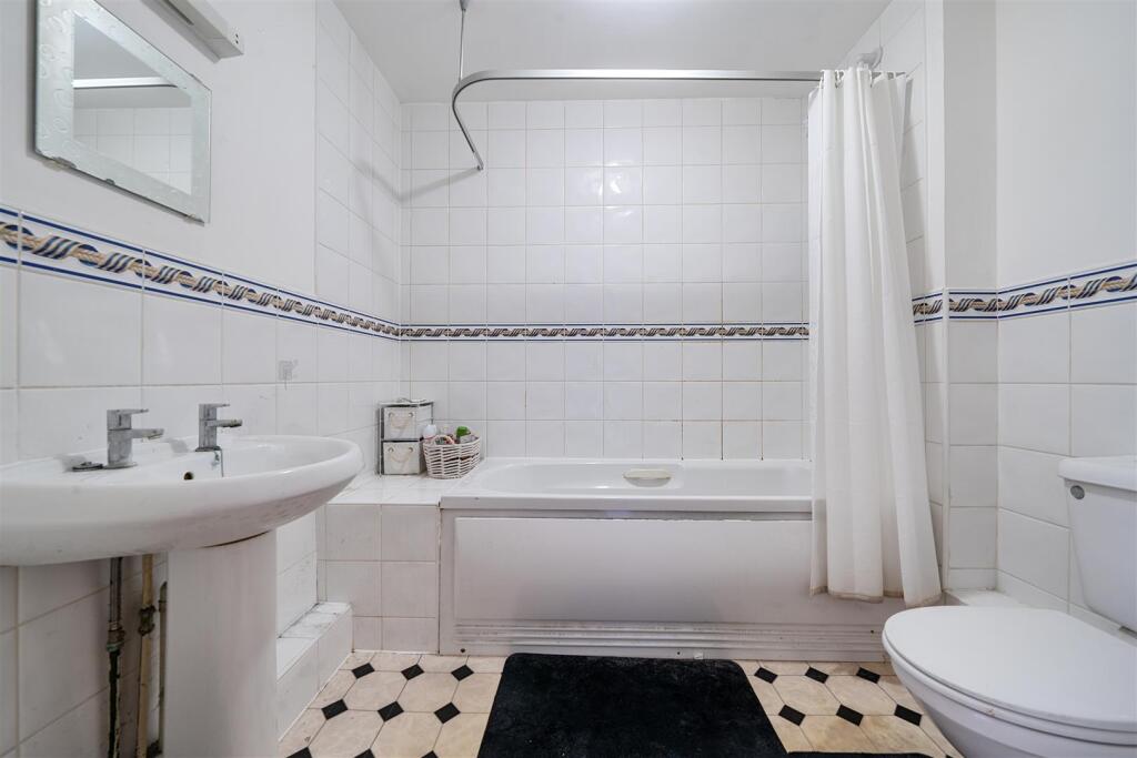 Apartment in Bristol - View 5