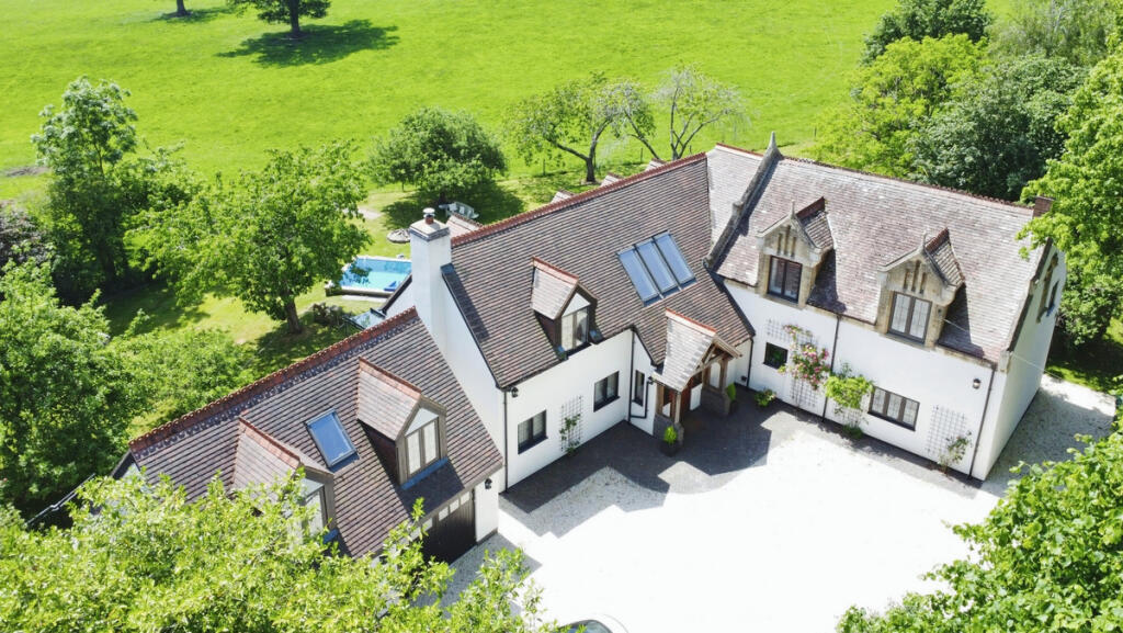 Main image of property: Clifton Upon Dunsmore, Rugby, Warwickshire CV23 0BB