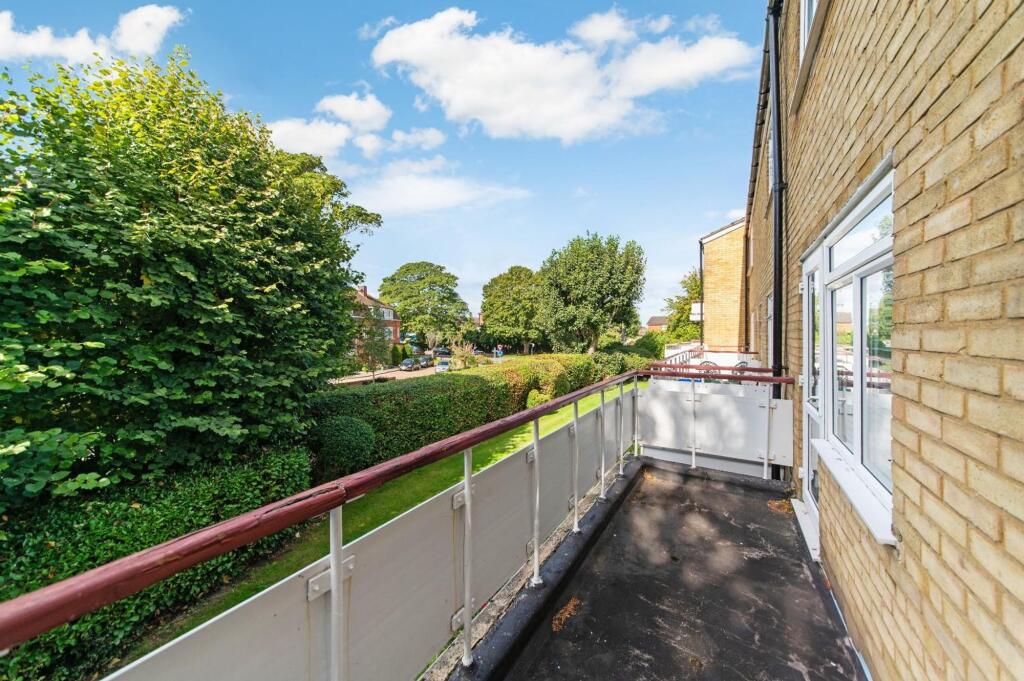 House in Reigate and Banstead, Banstead - View 5