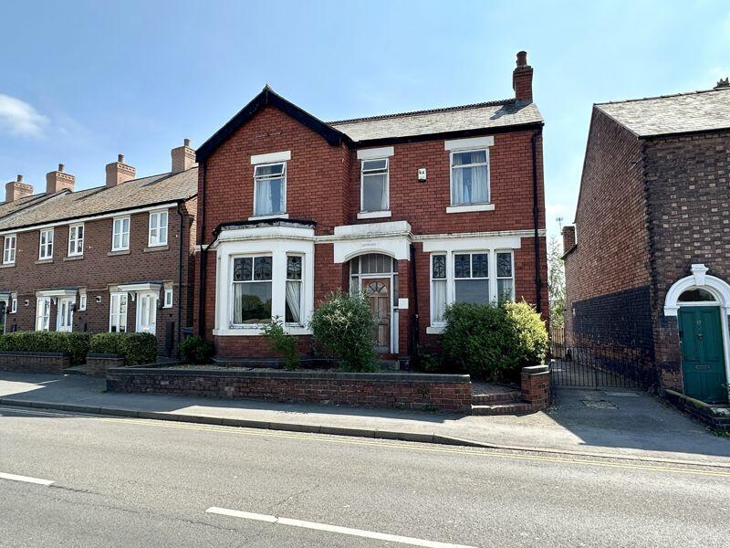 3-bed detached on St. Michaels Street, Shrewsbury, £450,000