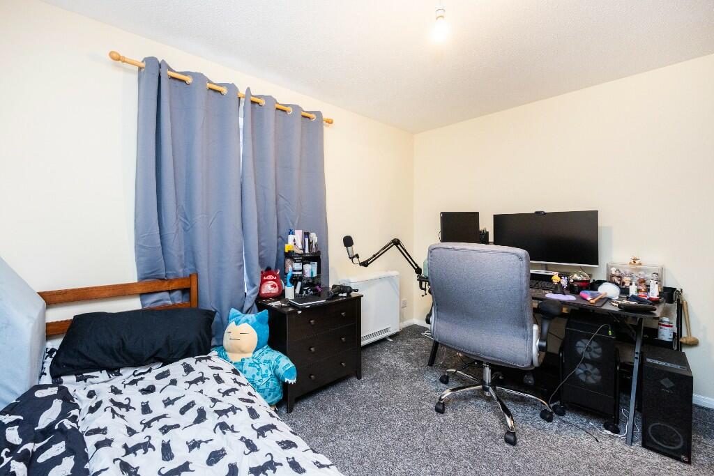 Apartment in London, Beckton - More