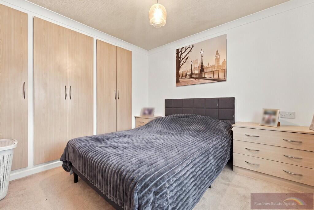House in Enfield - View 5