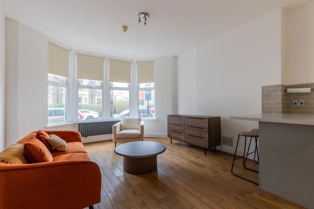 Apartment in Cardiff - View 5