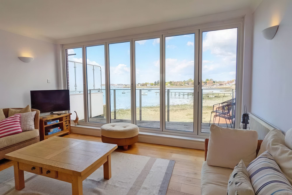 House in Havant, Emsworth - More