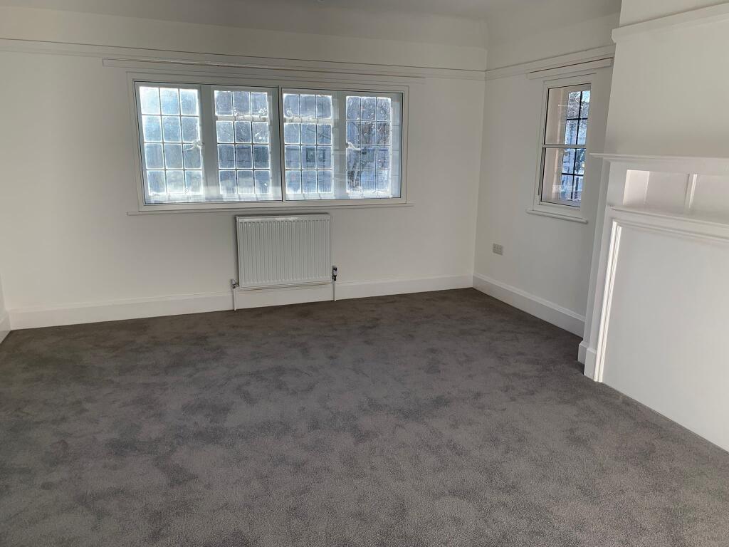 Apartment in Watford - More