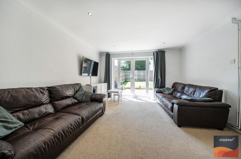 House in Basingstoke and Deane, Buckskin - View 5