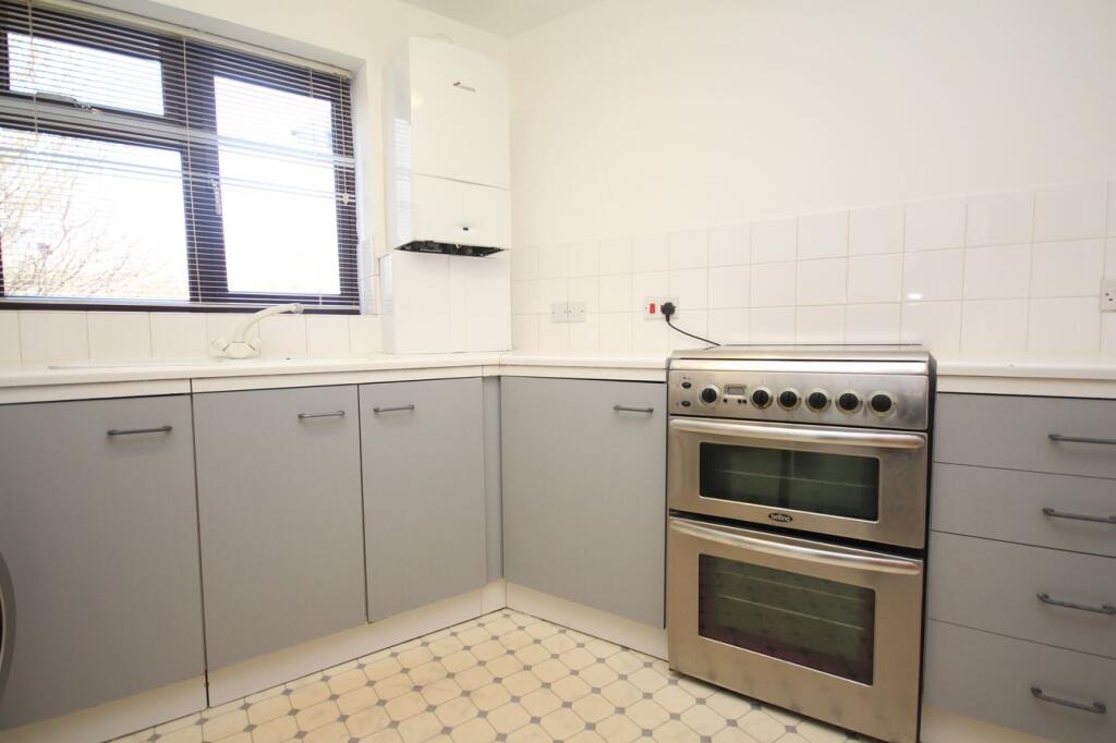 Apartment in Stevenage - View 5